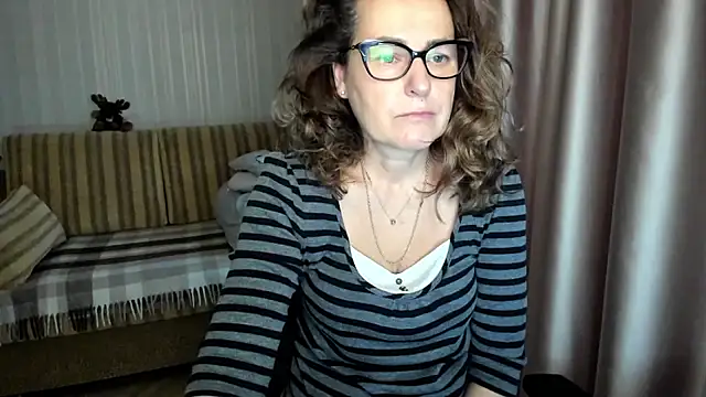 lauraoven online show from November 2025 08:04:01 AM