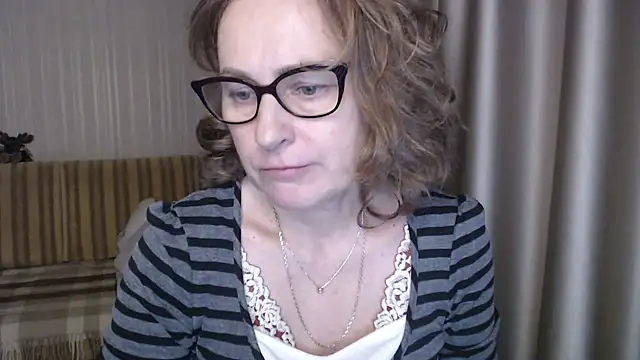 lauraoven online show from February 2025 05:44:01 PM