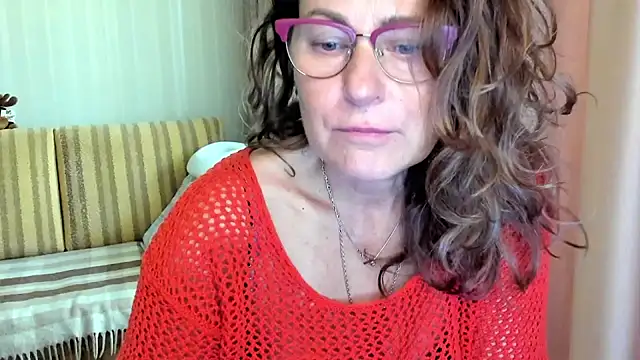 lauraoven online show from October 2025 06:59:01 AM