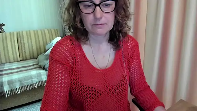 lauraoven online show from June 2026 07:03:01 AM
