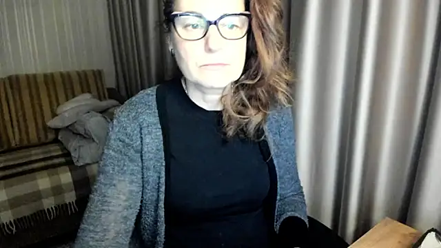 lauraoven online show from February 2026 05:42:02 PM