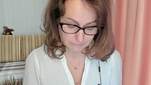 lauraoven online show from February 2025 01:21:02 PM