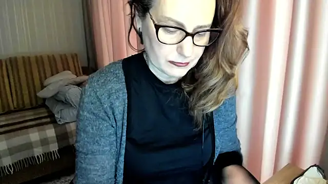 lauraoven online show from February 2026 07:49:02 AM