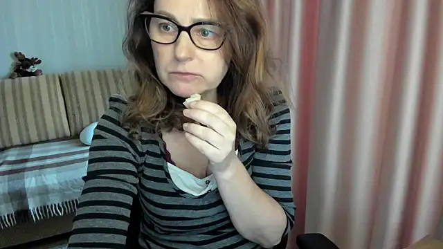 lauraoven online show from March 2026 02:43:01 PM