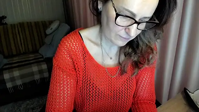 lauraoven online show from February 2026 07:50:01 AM