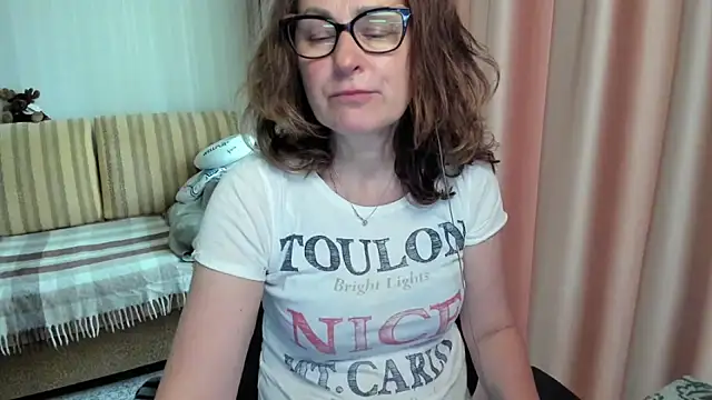 lauraoven online show from May 2026 10:32:02 AM