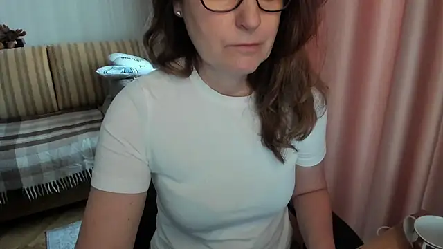 lauraoven online show from March 2026 10:27:02 AM