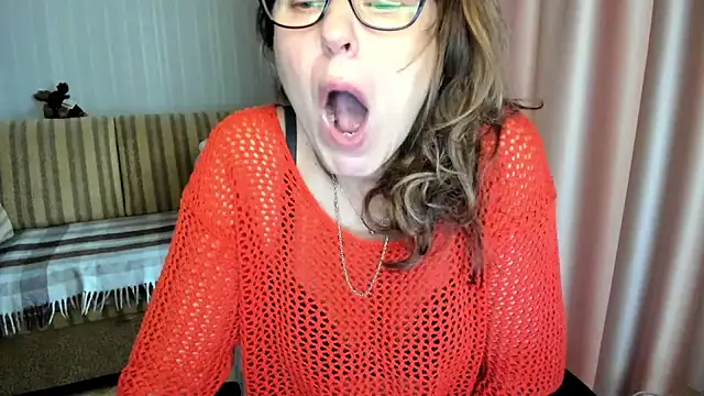 lauraoven online show from November 2025 07:36:01 AM