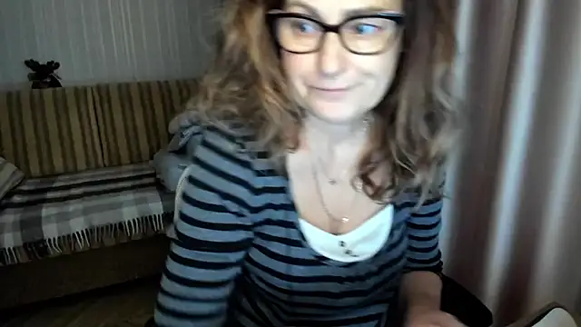 lauraoven online show from December 2025 08:37:02 AM