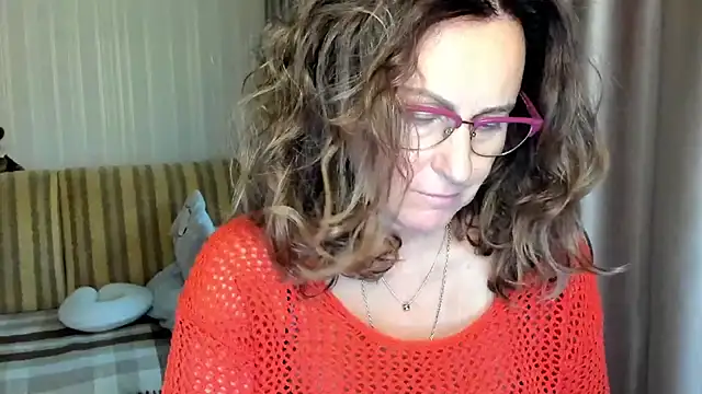 lauraoven online show from October 2025 01:34:01 PM