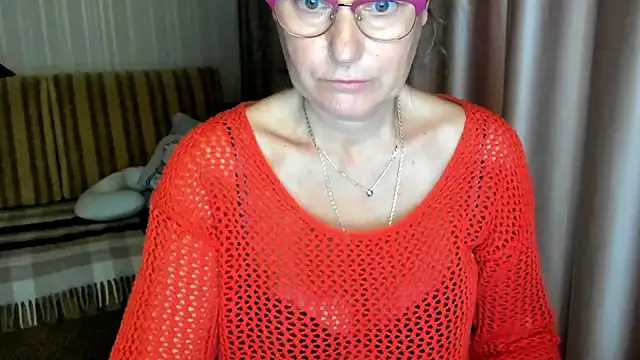 lauraoven online show from October 2025 07:43:02 AM