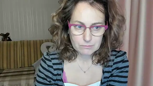 lauraoven online show from March 2025 09:34:01 AM