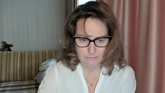 lauraoven online show from February 2025 02:04:01 PM