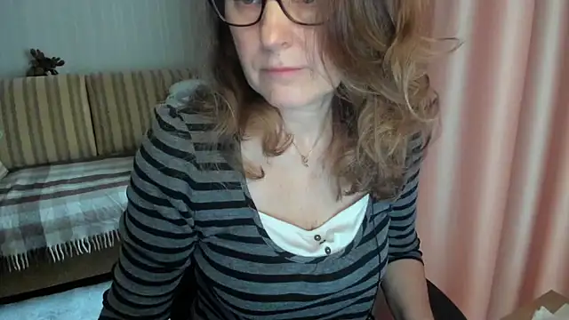 lauraoven online show from March 2026 06:47:01 AM