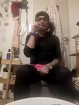 dwtmelina1979 online show from October 2025 03:28:02 AM