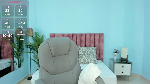 tati saldarriaga online show from December 2025 02:27:02 PM