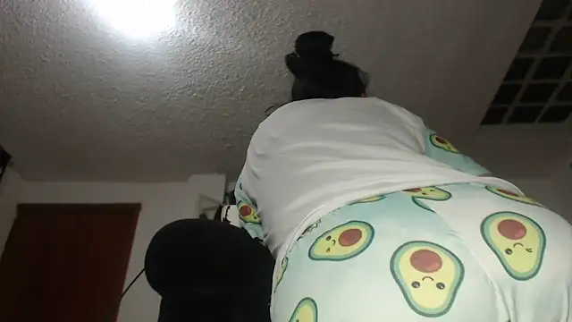 Snapshot of prettyangelsquirt chatting on February 2025 08:20:02 PM prettyangelsquirt online show from February 2025 08:20:02 PM