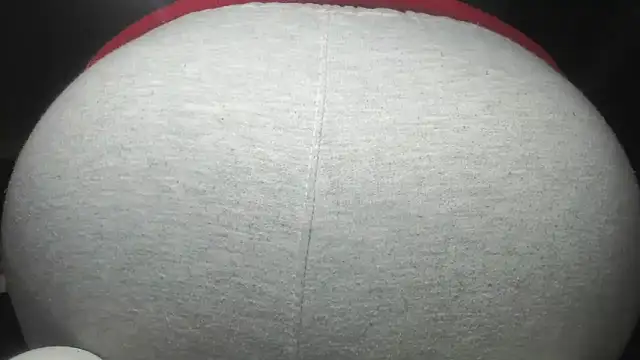 Snapshot of prettyangelsquirt chatting on October 2025 12:52:02 AM prettyangelsquirt online show from October 2025 12:52:02 AM
