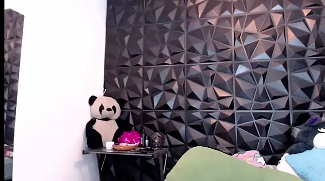 Snapshot of nik_lucas chatting on December 2024 10:58:01 PM nik lucas online show from December 2024 10:58:01 PM