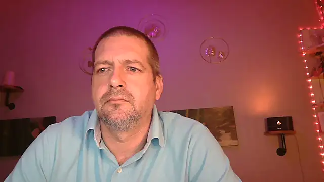 Snapshot of matrikes1 chatting on February 2025 06:40:01 PM matrikes1 online show from February 2025 06:40:01 PM