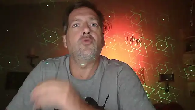 Snapshot of matrikes1 chatting on October 2025 05:57:02 PM matrikes1 online show from October 2025 05:57:02 PM