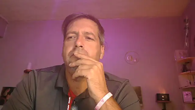 Snapshot of matrikes1 chatting on October 2025 01:35:02 PM matrikes1 online show from October 2025 01:35:02 PM