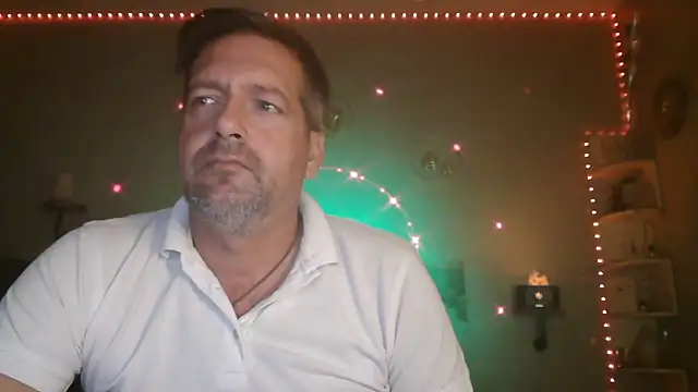 Snapshot of matrikes1 chatting on October 2025 08:21:02 PM matrikes1 online show from October 2025 08:21:02 PM