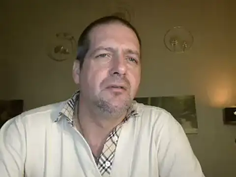 Snapshot of matrikes1 chatting on February 2025 07:24:02 PM matrikes1 online show from February 2025 07:24:02 PM