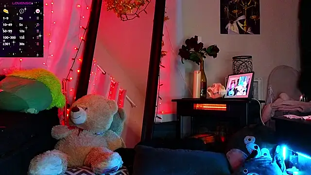 Ivey and James online show from January 2025 10:28:01 PM