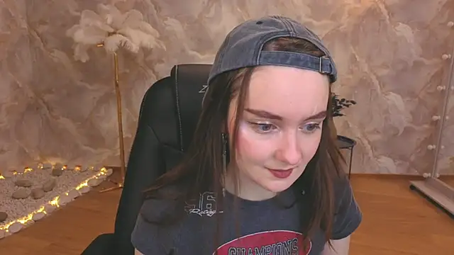 CloudGrace online show from November 2025 03:18:02 AM