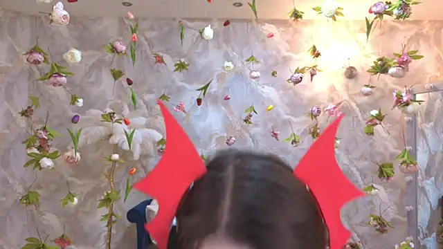 Snapshot of CloudGrace chatting on June 2026 06:24:01 PM CloudGrace online show from June 2026 06:24:01 PM