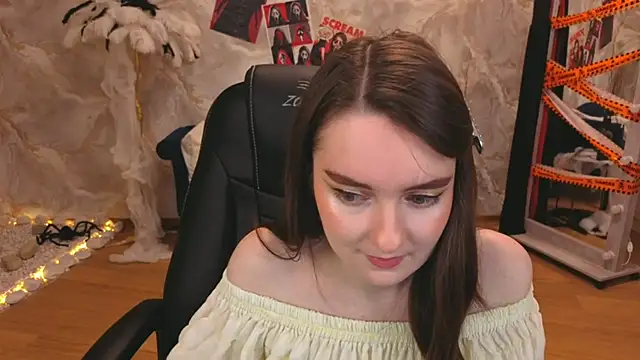 CloudGrace online show from November 2025 06:23:01 PM