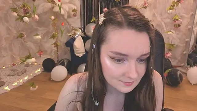 Snapshot of CloudGrace chatting on July 2026 06:19:02 PM CloudGrace online show from July 2026 06:19:02 PM