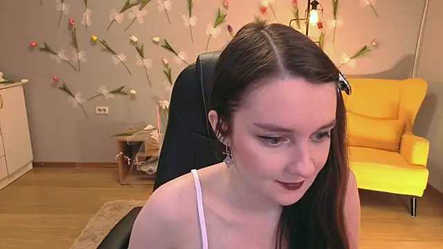 Snapshot of CloudGrace chatting on June 2026 03:17:01 AM CloudGrace online show from June 2026 03:17:01 AM