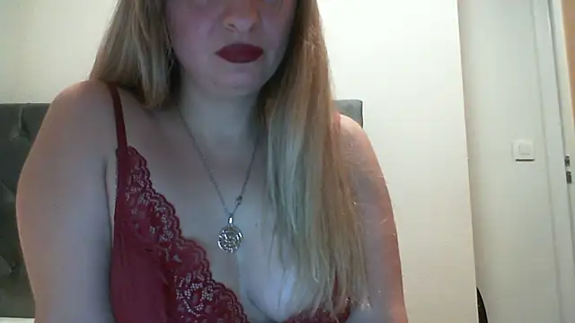 SusanCurt online show from November 2025 07:03:01 PM