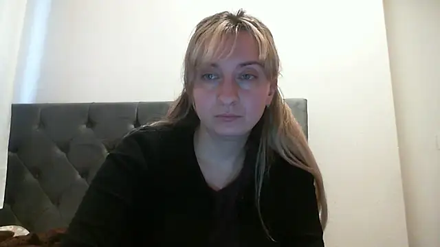 SusanCurt online show from December 2025 09:52:01 AM