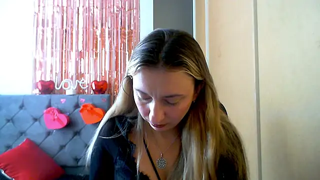 SusanCurt online show from February 2026 12:34:02 PM