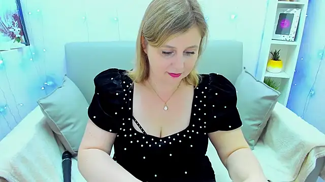 Erika Lov online show from April 2026 01:36:02 AM