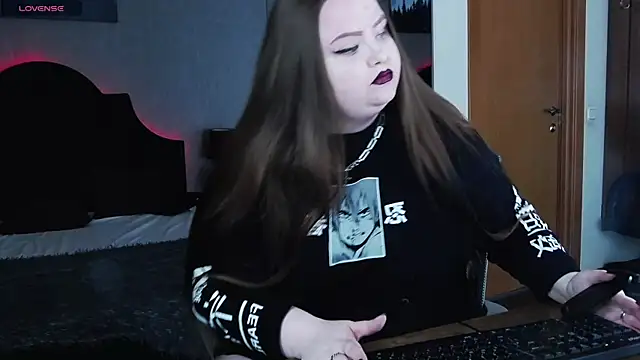 Snapshot of EMMA__CONNOR chatting on December 2024 06:45:01 AM EMMA CONNOR online show from December 2024 06:45:01 AM