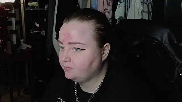 Snapshot of EMMA__CONNOR chatting on November 2025 09:04:02 PM EMMA CONNOR online show from November 2025 09:04:02 PM