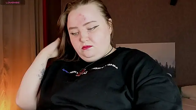 Snapshot of EMMA__CONNOR chatting on November 2025 07:13:01 AM EMMA CONNOR online show from November 2025 07:13:01 AM