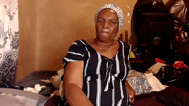 NaughtyGranny online show from November 2025 07:06:01 PM