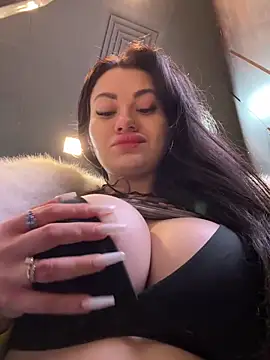 Snapshot of Wet__Bunny chatting on March 2025 06:41:01 AM Wet Bunny online show from March 2025 06:41:01 AM