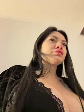 Snapshot of Wet__Bunny chatting on October 2025 03:41:01 AM Wet Bunny online show from October 2025 03:41:01 AM