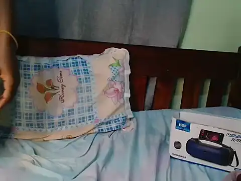 Snapshot of goddes_love chatting on September 2025 07:07:01 AM goddes love online show from September 2025 07:07:01 AM