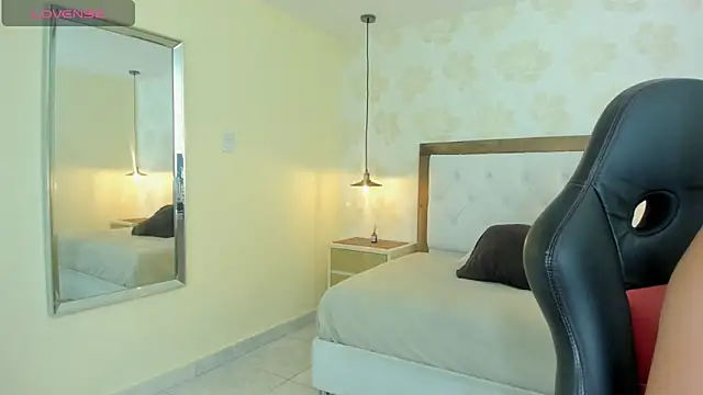 clarisKlein online show from April 2026 03:46:02 AM