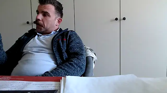 mrbigballs online show from May 2026 08:18:01 AM