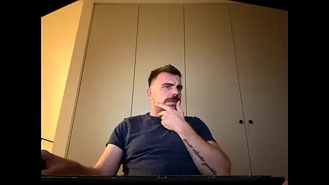 Snapshot of mrbigballs chatting on October 2025 09:59:01 PM mrbigballs online show from October 2025 09:59:01 PM