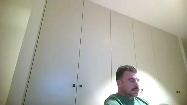 Snapshot of mrbigballs chatting on September 2025 08:09:01 PM mrbigballs online show from September 2025 08:09:01 PM