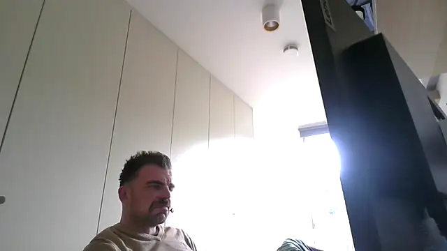 Snapshot of mrbigballs chatting on October 2025 01:47:02 PM mrbigballs online show from October 2025 01:47:02 PM